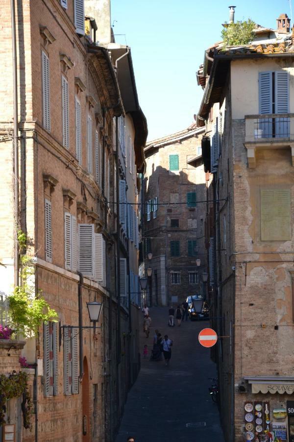 Elegante Luminoso Attico Centralissimo Siena Dış mekan fotoğraf